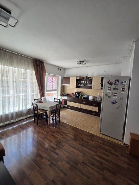 Rasarit de Soare, Auchan Titan, apartament 3 camere.